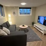 Modern Central Apartment Apt 106