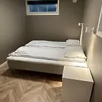 Modern Central Apartment Apt 106